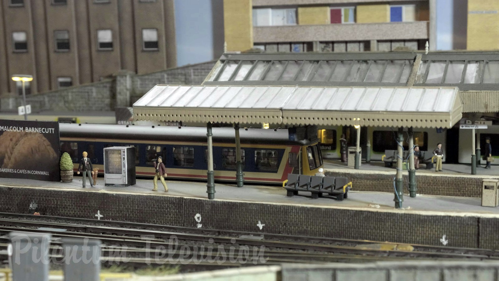 Modeljernbane fra Storbritannien med modeltog fra Hornby og Bachmann