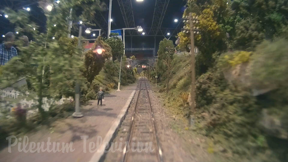 Model train driver's view : Cab ride on an HO scale model railroad layout
