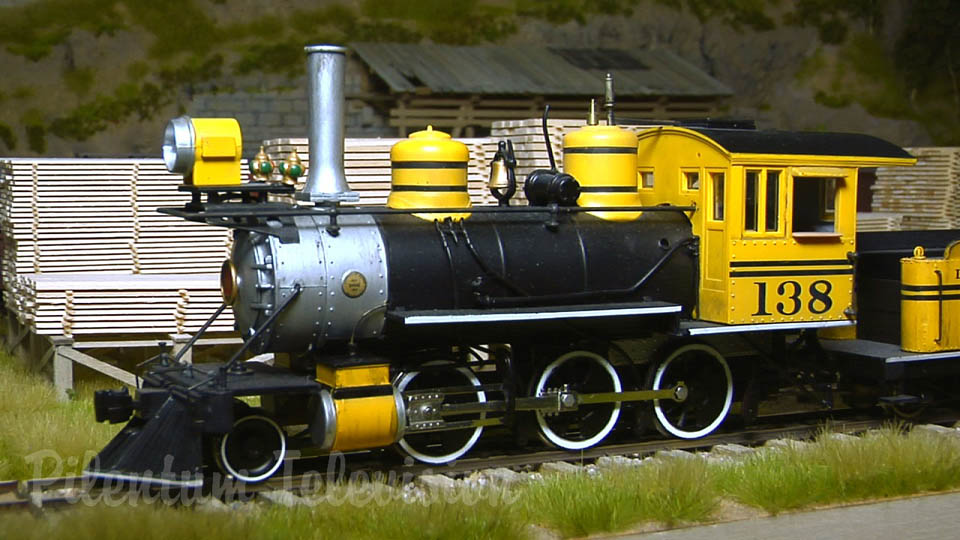 Narrow Gauge Modular Model Railway in O Scale with Steam locomotives of the Wild West