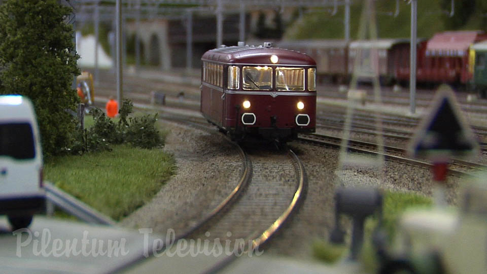 O scale railbus and railcar with DCC sound from Germany
