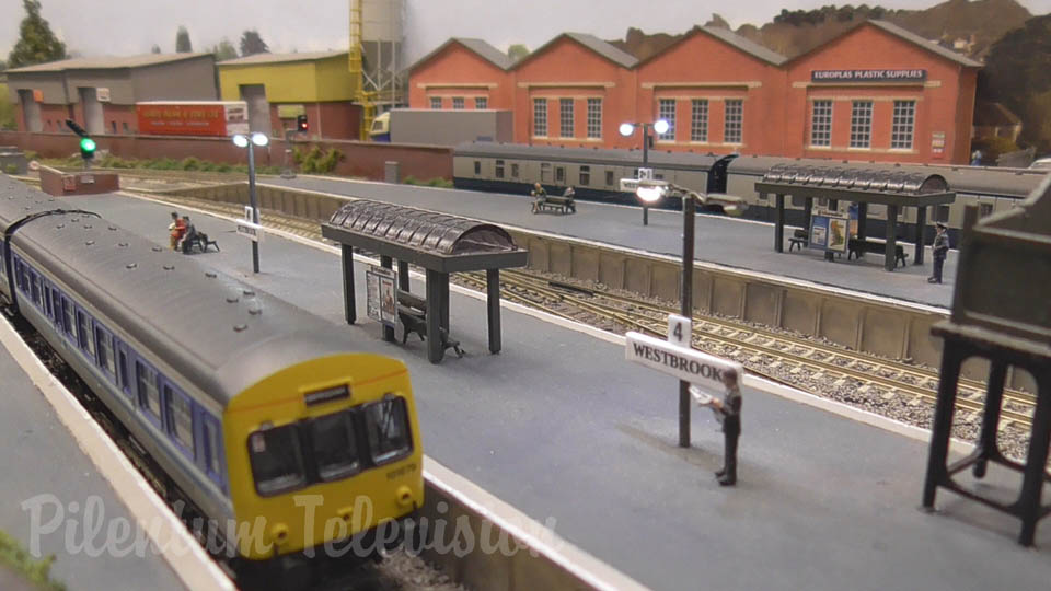 Passenger trains on the superb model railway layout “Westbrook” in N scale or N gauge by Paul Butler