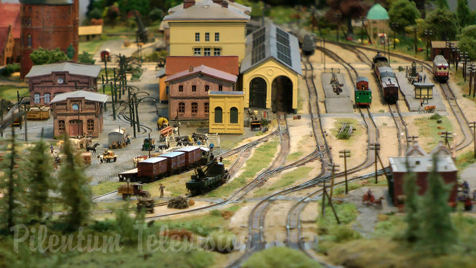 Z Scale Amazing Model Railway with Micro Trains