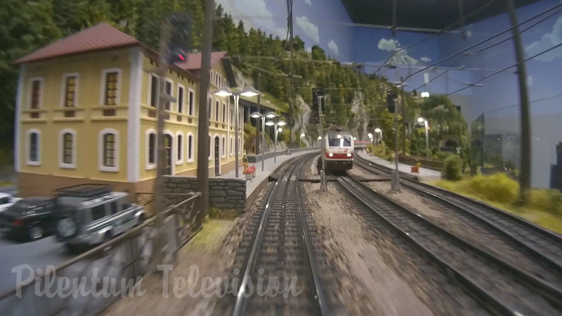 תערוכת הרכבות הגדולה ביותר של מיסטר פורשה: מיני רכבת באוסטריה, שוויץ וגרמניה