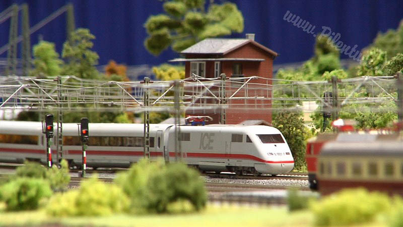 Макет маршруту знаменитого пасажирського поїзда Orient Express в масштабі 1:87