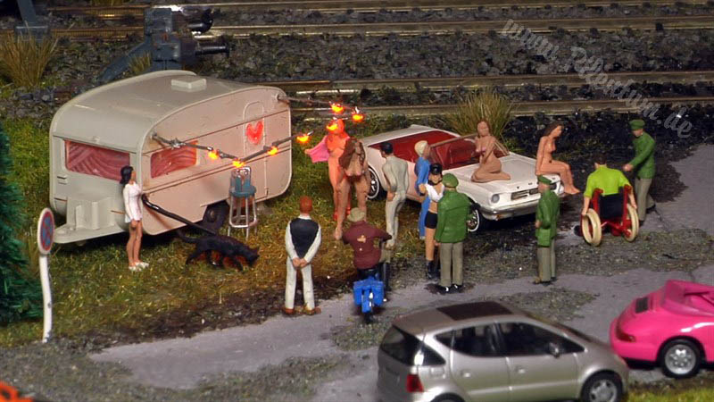 HO scale modular model train show with sexy scenery