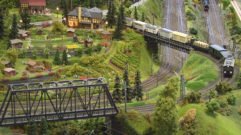 Beautiful Model Train Layout in HO scale on 90 square meters