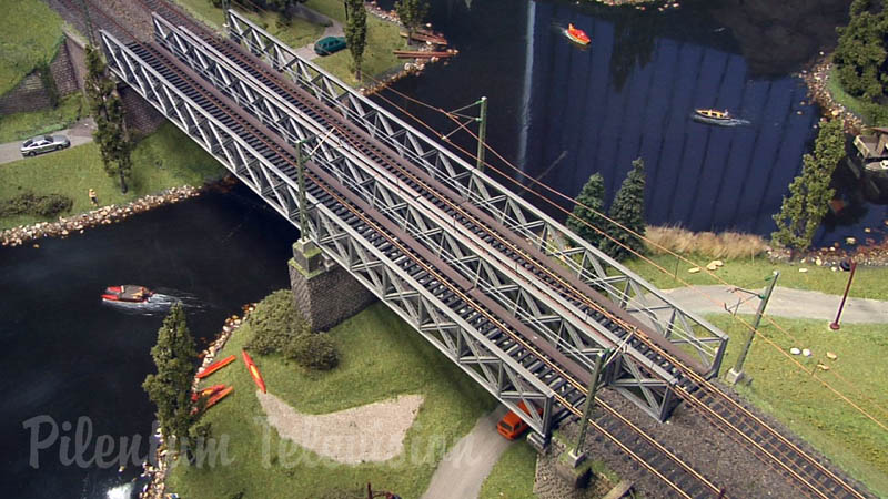 Modeltog Paradis - En modeljerbane i skala H0 bygget af kunstneren Bernhard Stein