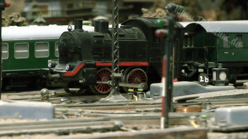 Макеты железных дорог с винтажными модельными поездами
