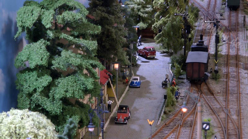 Modular model railroad layout and model trains in O scale