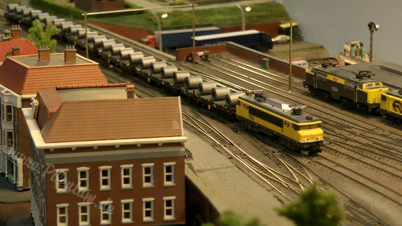 Фантастический макет железной дороги в масштабе 1:160 из Нидерландов