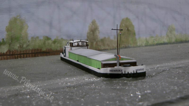 Модульный макет железной дороги в масштабе 1:87 от голландского клуба моделистов
