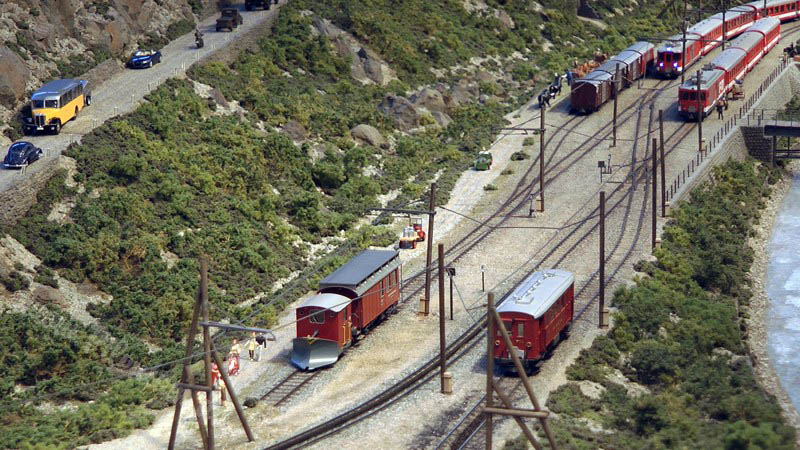 Фантастический макет железной дороги из Швейцарии