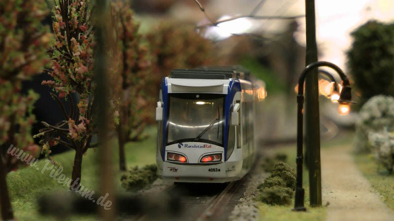 Model Railway Exhibition HO Scale Dutch Trains