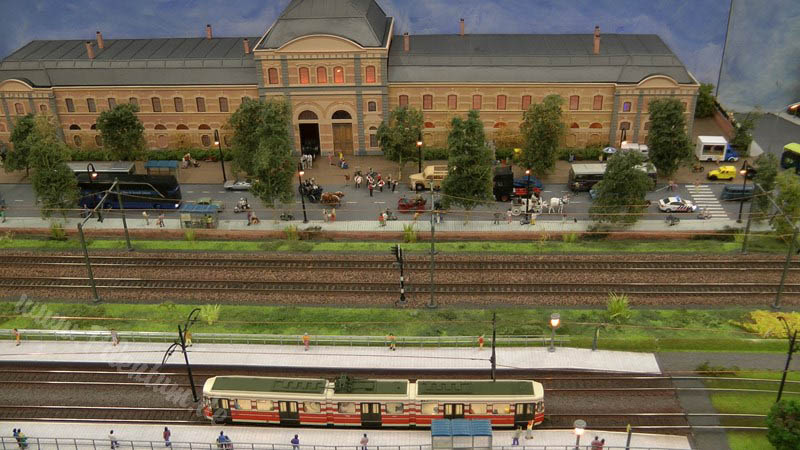 Model Railway Exhibition HO Scale Dutch Trains