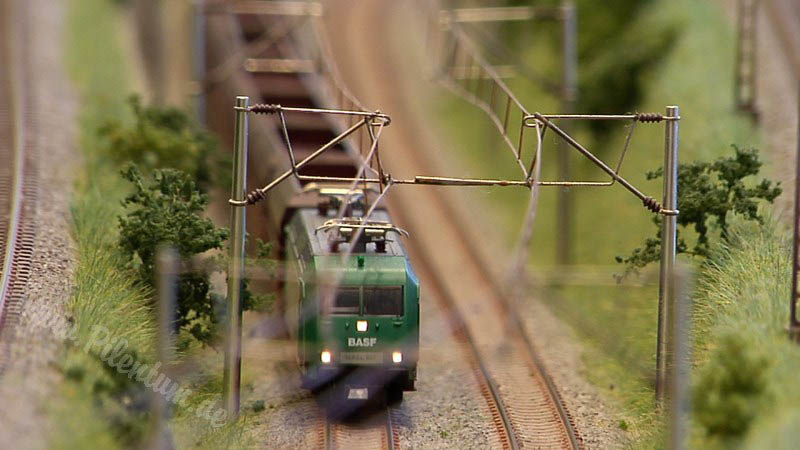Железнодорожный макет в масштабе N (1:160)