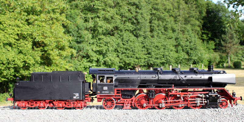 Accucraft Southern Pacific Live Steam and DB Class 41 Steam Locomotive