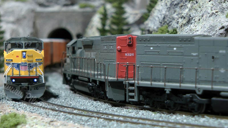 Wonderful US model railroad layout in HO scale