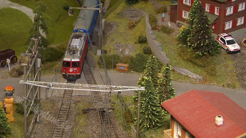 Model Railroad with Glacier Express and Cab Ride