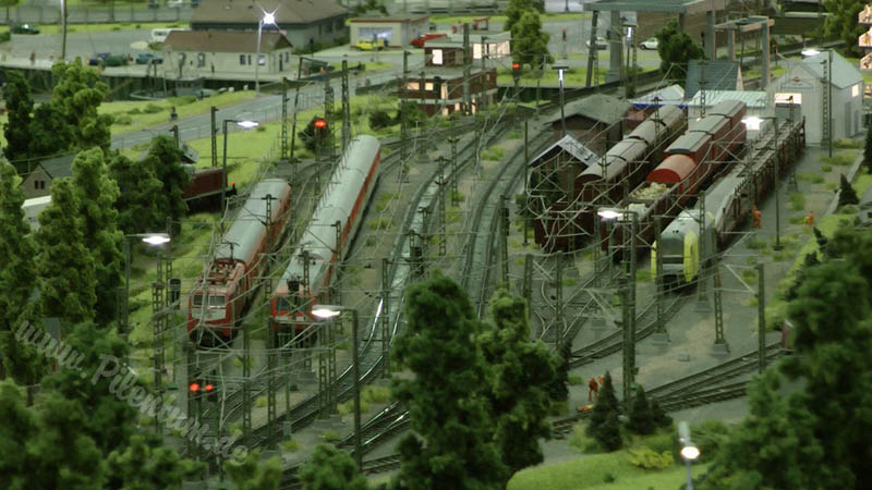 Very Large Model Railroad Exhibit in Northern Germany in HO scale