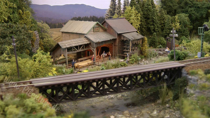 Sexy Scenery on a Model Railway Layout in HO Scale