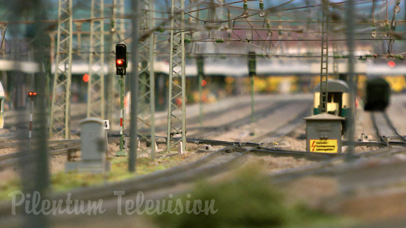 Model Railroad Layout by Modelspoor Group Nienoord with Miniature Cars and more than 100 Trains in HO Scale
