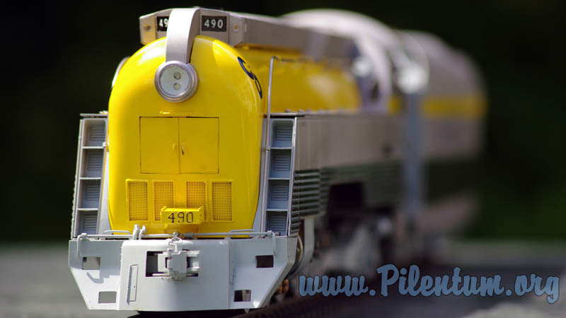 Chesapeake & Ohio Hudson Locomotive No. 490 in 1:32 Scale Live Steam