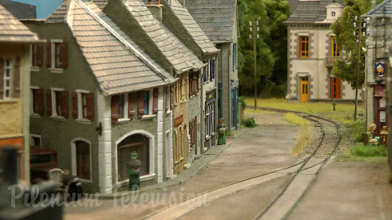 Maqueta ferroviaria bellísima de trenes en miniatura de Francia construida por Hans Louvet