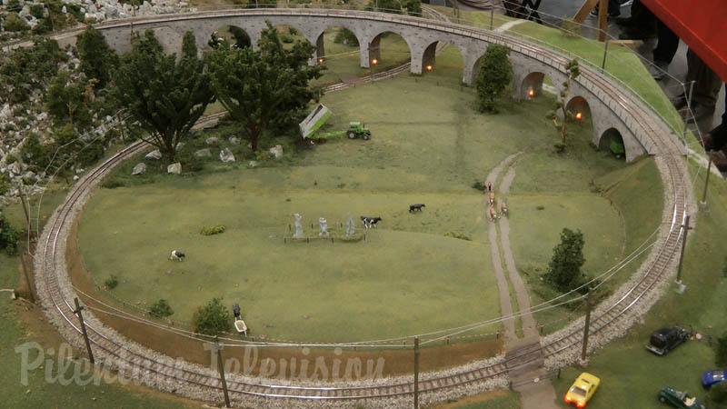Model Railroading and the famous Brusio spiral viaduct