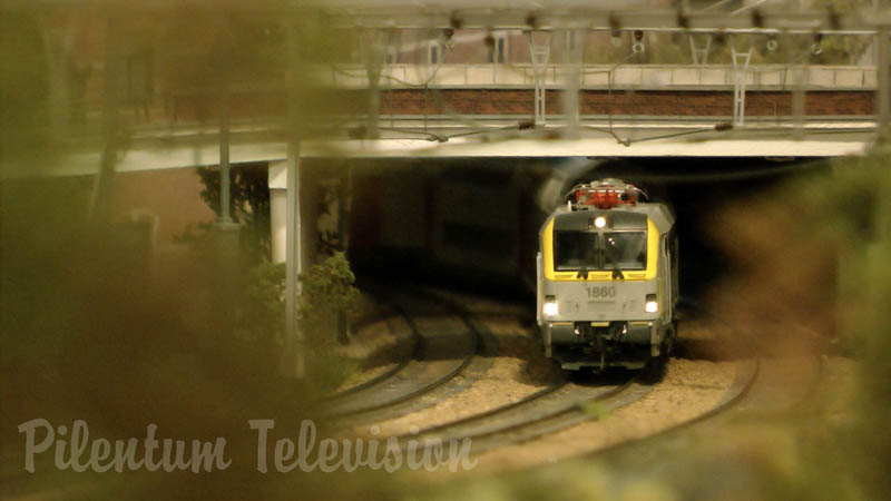 Heavy Freight Trains and Passenger Model Trains in action