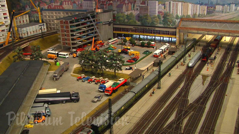Big Model Trains and Cab Ride at the Dresden Model Railroad Museum