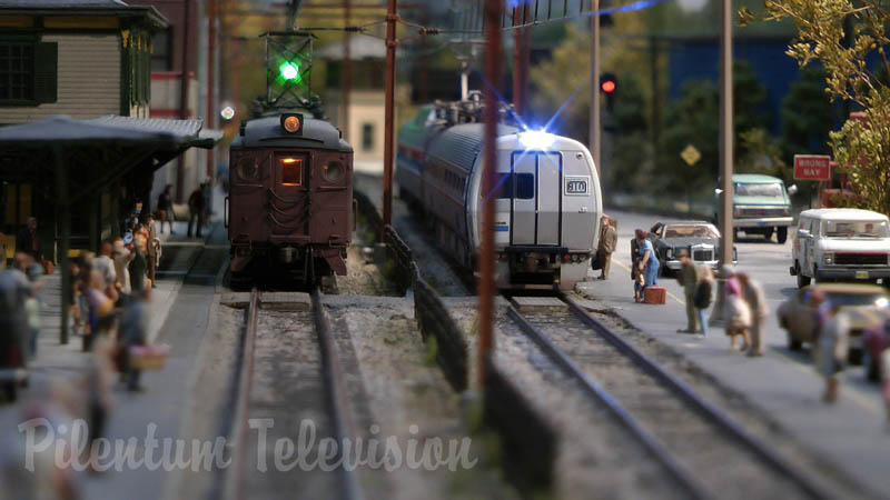 Réseau H0 d'une ville avec des trains américains en miniature