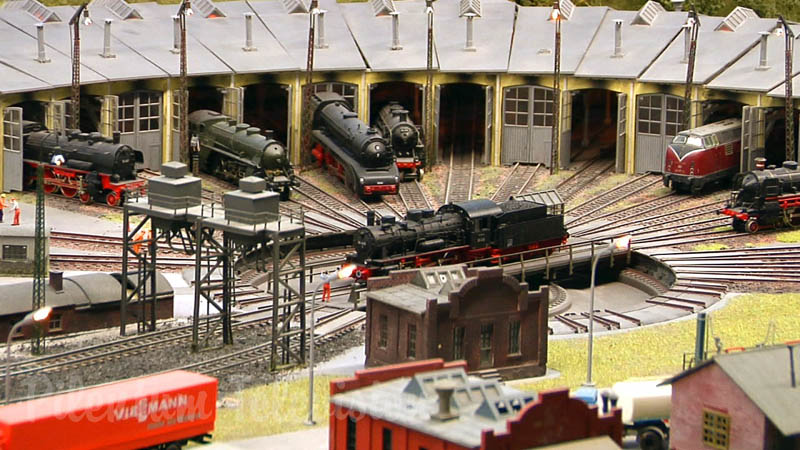 Очень большой макет железной дороги в масштабе 1:87 компании Марклин