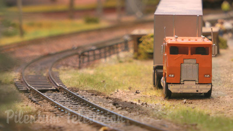 Southern Pacific Lines Model Railroad Display in HO Scale