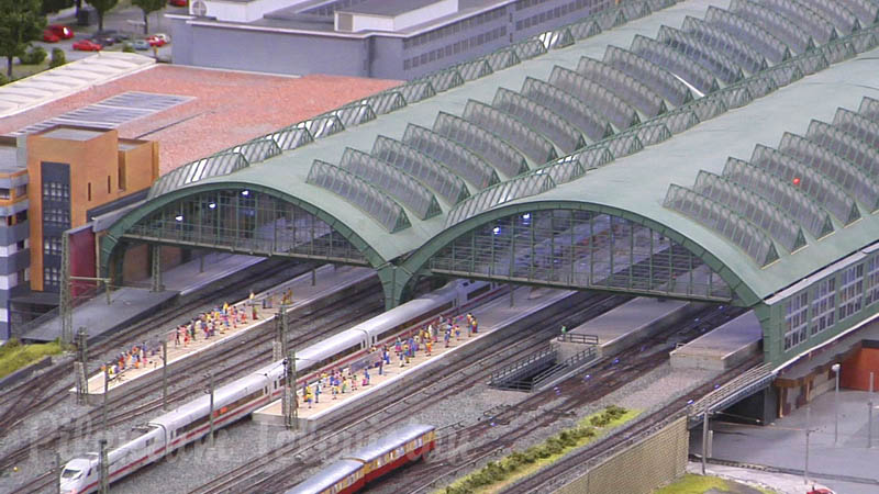 Le plus grand réseau ferroviaire à Berlin avec des trains miniatures à l'échelle HO