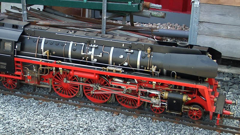 Damplokomotiver og diesellokomotiver og ellokomotiver på parkbane
