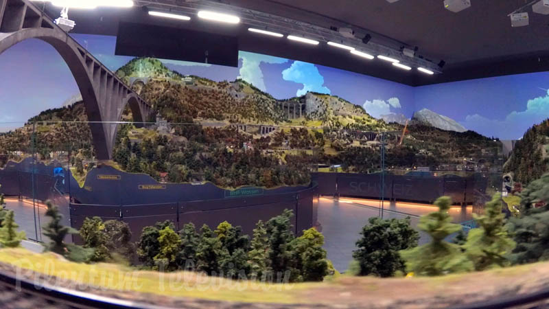 Le grand réseau ferroviaire à l'échelle H0 de Porsche dans son musée pour les trains miniatures