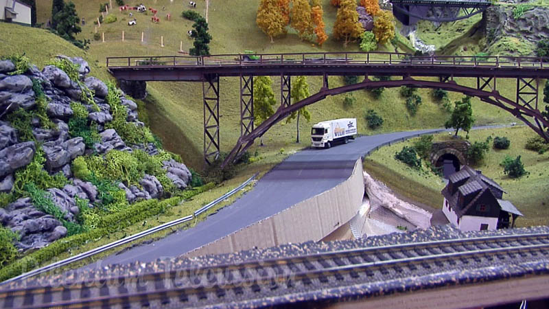 Model Train Video by Pilentum with Car System and Cab Ride on a Model Railway under Construction