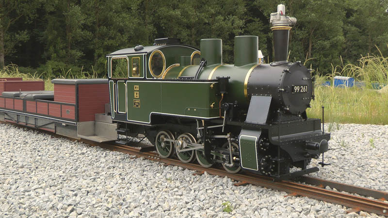 ポルシェ氏の庭鉄道での蒸気機関車