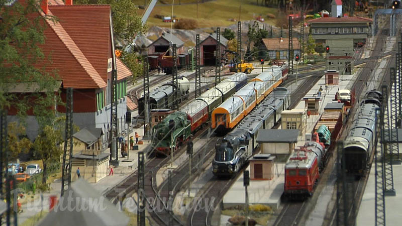 Miniaturowy świat i lokomotywy w muzeum transportu w Dreźnie