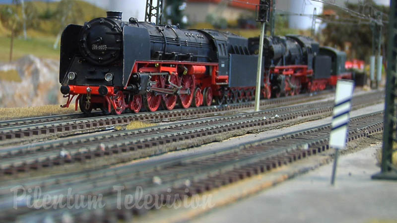 O Scale Trains at the Dresden Transport Museum by Pilentum Television