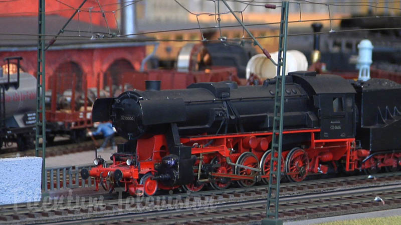 Trenes en miniatura en escala O en el Museo de Transporte de Dresde