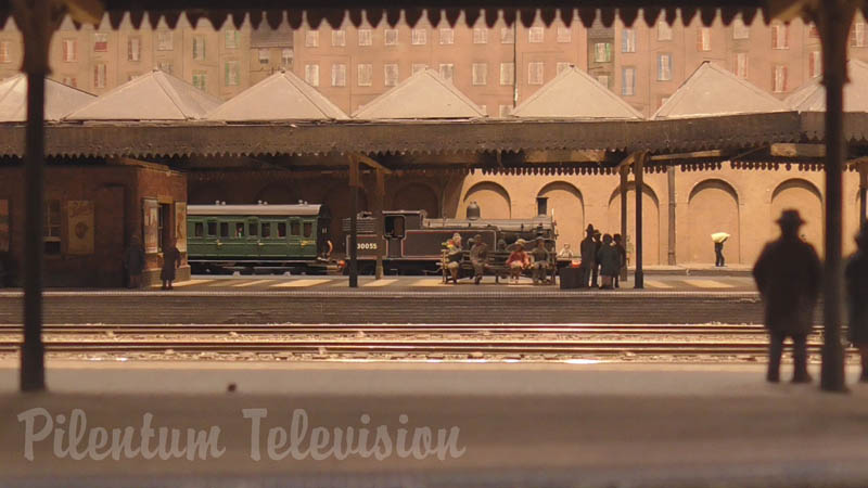 Макет железной дороги «Торнбери Хилл» в масштабе ОО (1:45) с моделями британских поездов поездов