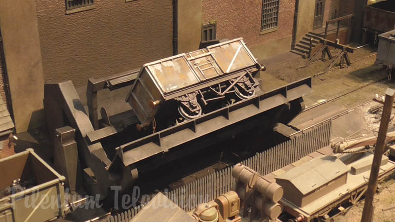 Industrial scene with coal tippler - Model Railway Layout “Central Works” - Luton Model Railway Club