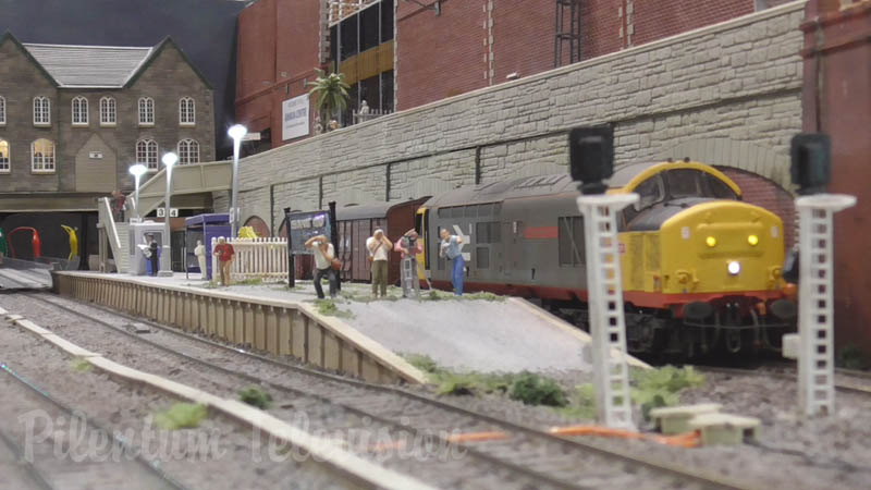 British Model Railway Layout “Devonport Road” - CLAPHAM CLevedon And PortisHead Armchair Modellers