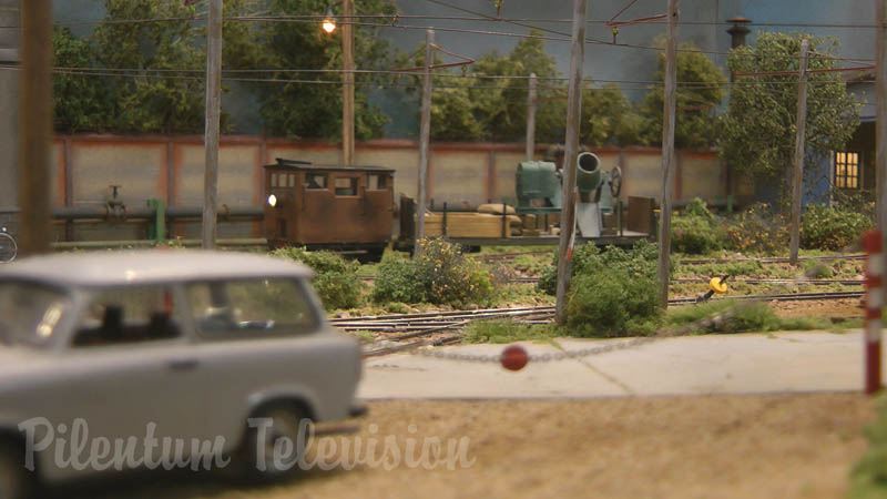 Industrial railroad of a former paper factory in East Germany - French model railroad diorama