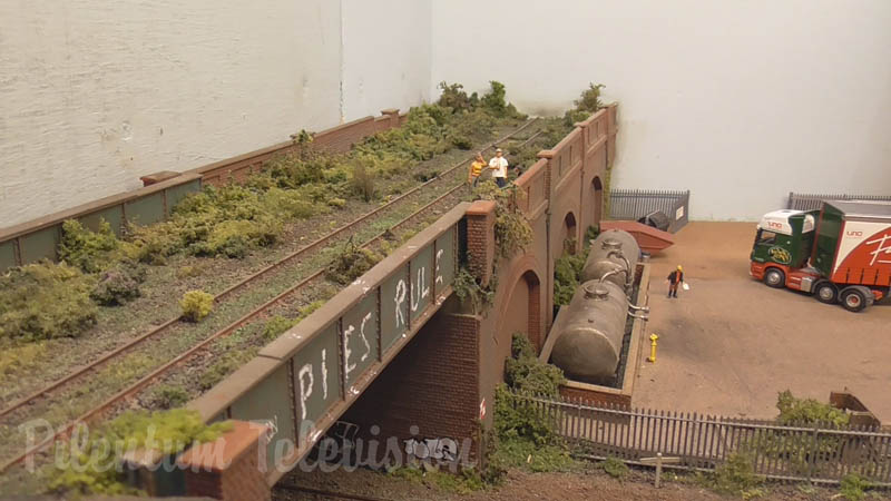 Model Railway Layout “New Bryford” in OO Gauge by Mick Bryan and Peter Taylor