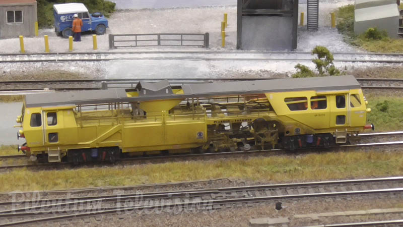 Network SouthEast (NSE) Model Railway Layout “Tidworth” in 4mm OO Scale by Ian Blackall