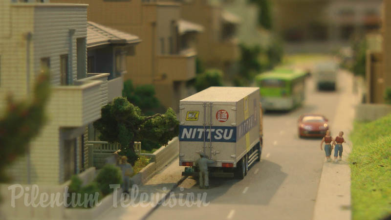 Trains à grande vitesse en miniature: Réseau N avec des trains miniatures de KATO en Japon