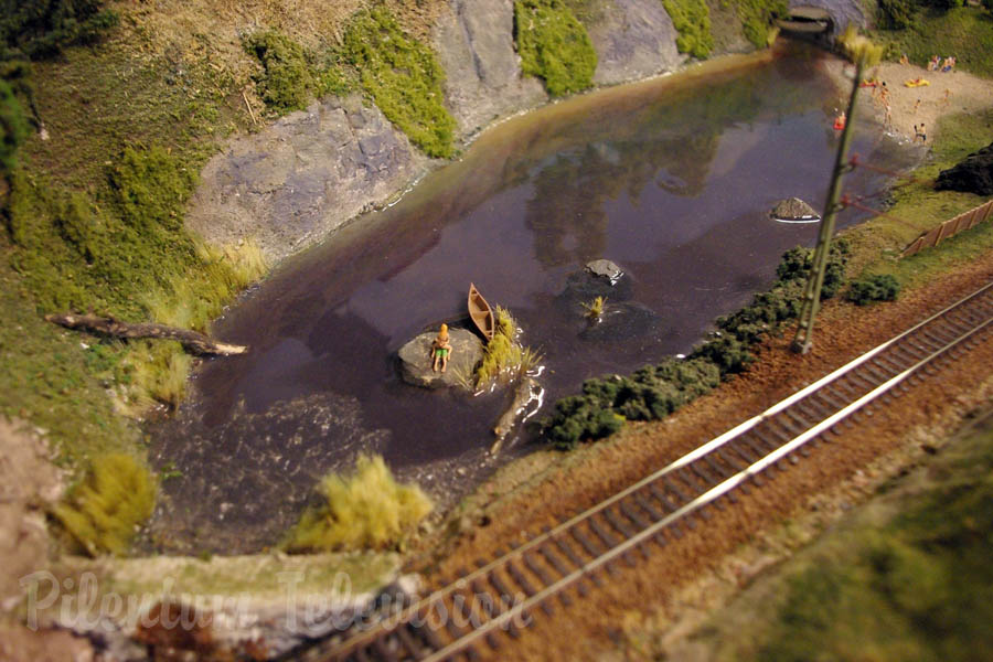 Поезда и масштабное моделирование: Вид из кабины машиниста - Макет железной дороги в Швеции
