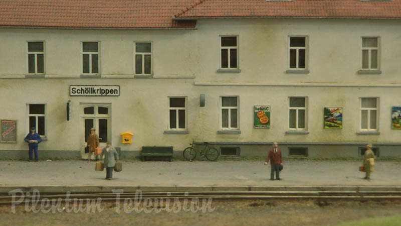 Junat saksalaisessa kylässä - pienoisrautatie mittakaavassa 1/87